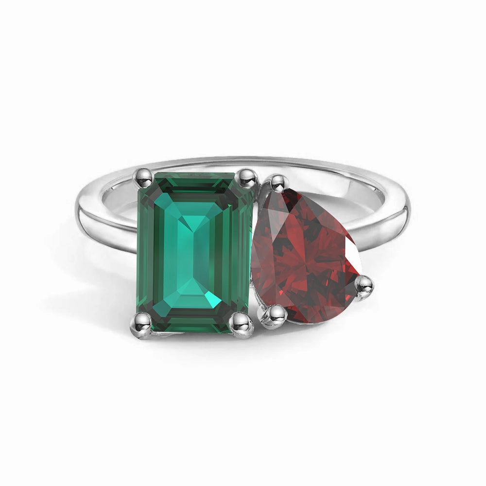 Stylish Gift Toi et Moi Personalized Emerald Birthstone Anniversary Ring