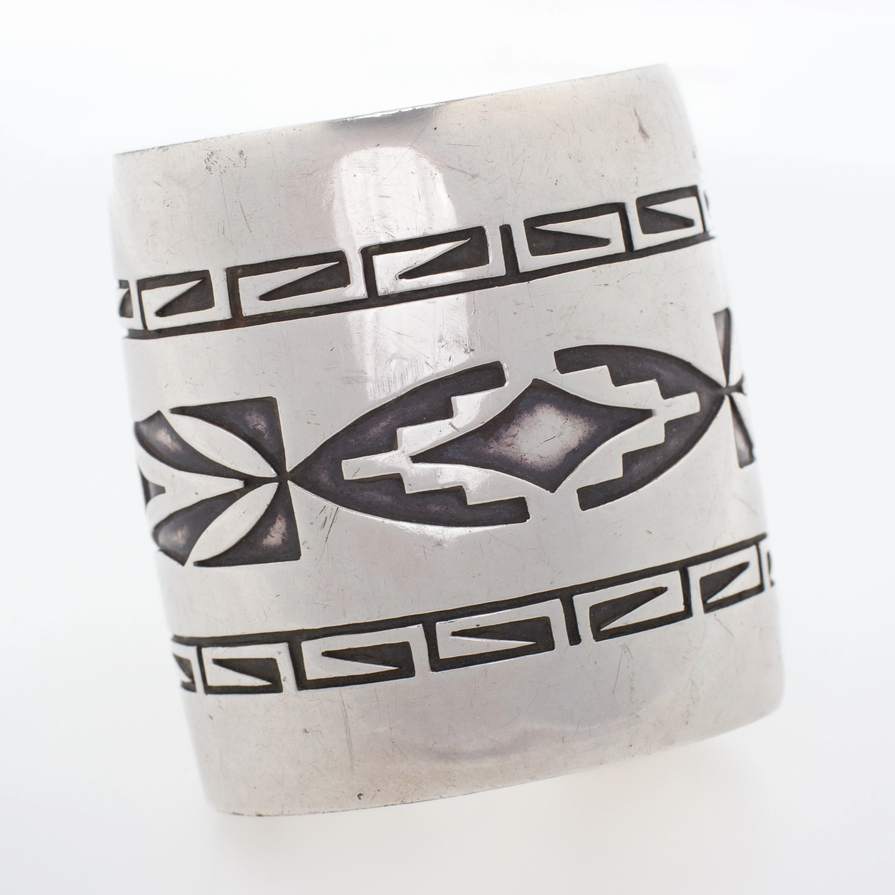 Glamorous Finish Silver Edge Tom Bahe Navajo Handmade Sterling Silver Cuff Bracelet