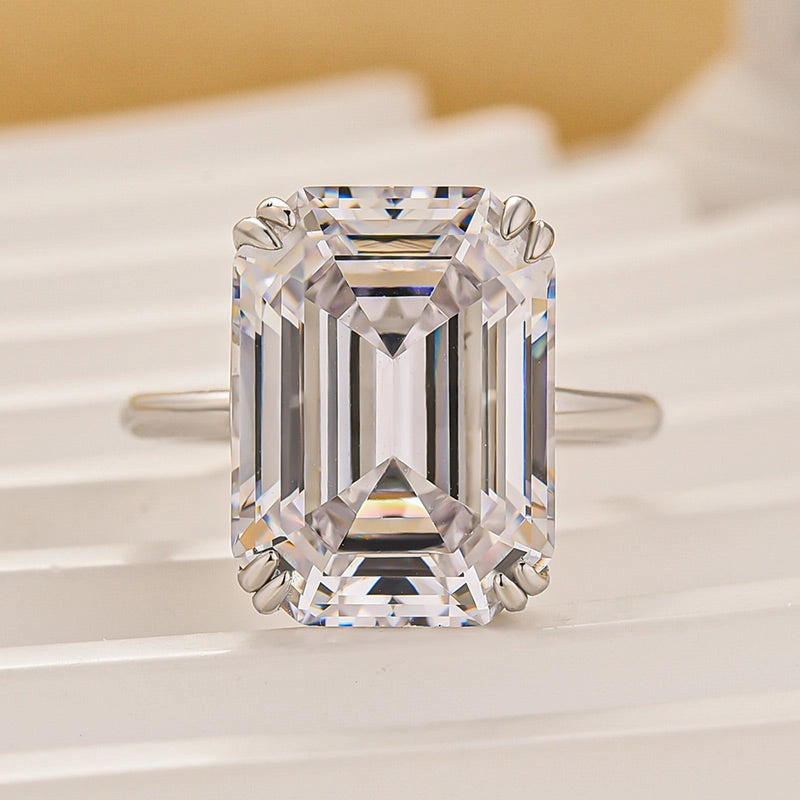 Unique Object Hypoallergenic Expression Luxurious 11.5 Carat Emerald Cut Engagement Ring In Sterling Silver