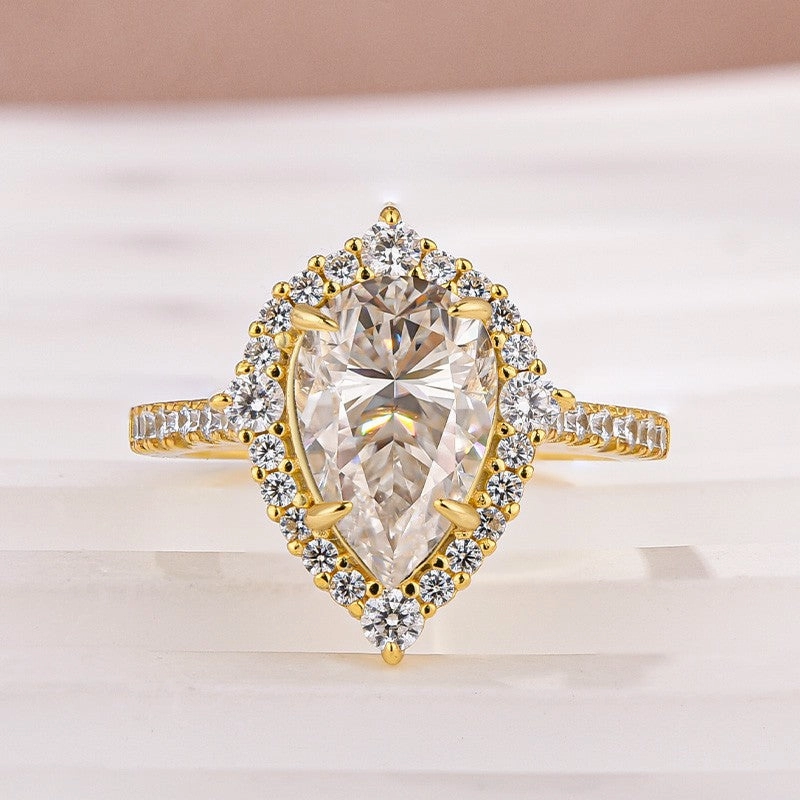 Moissanite 2.5 Ct Halo Pear Cut Yellow Gold Travel Ring Elegant Movement