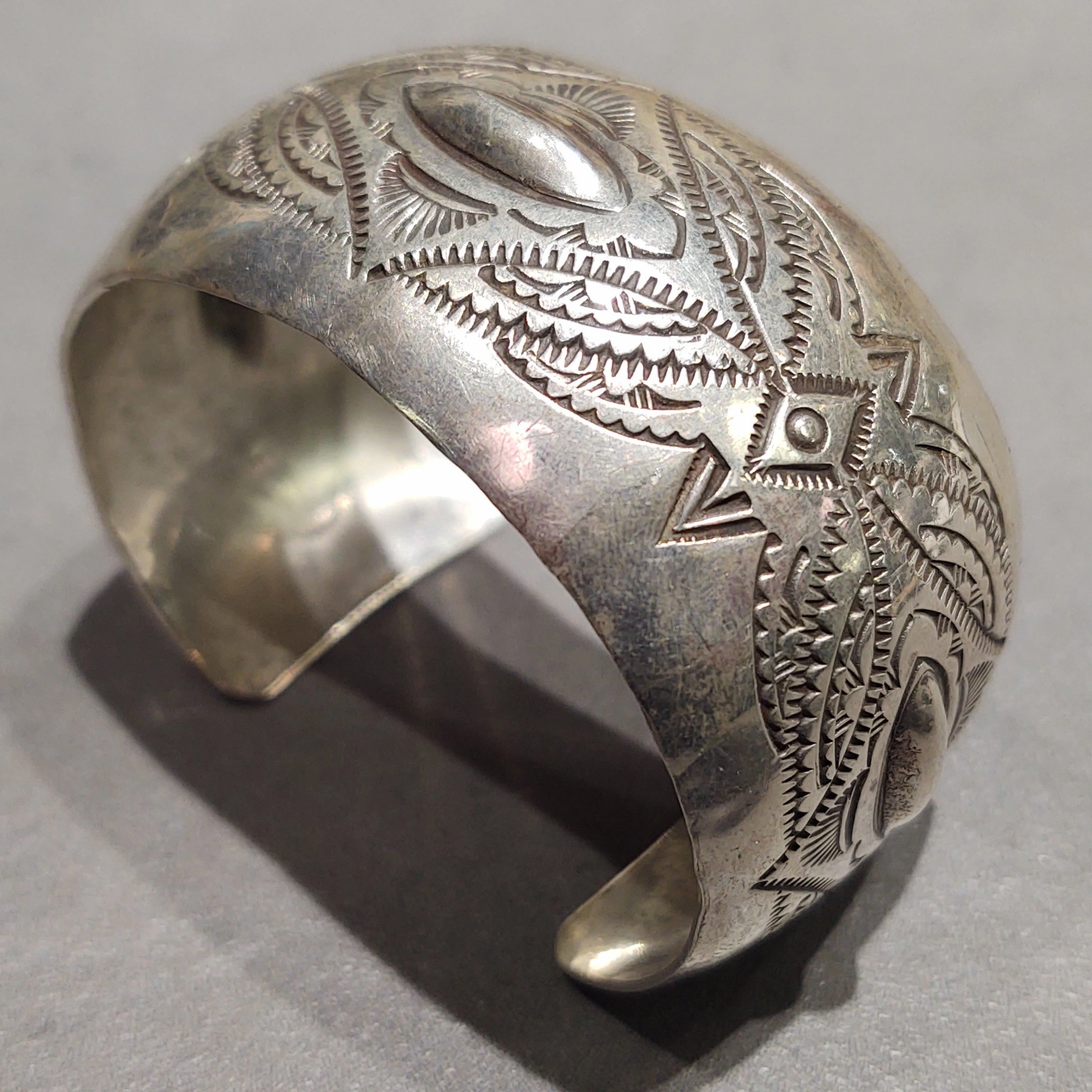 Vince Platero Navajo Sterling Silver Bracelet - Handmade Native American Sparkling Touch Chic piece