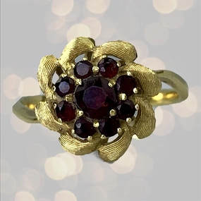 Vintage Garnet Cluster Ring. 18k Yellow Gold. Floral Design. January Birthstone. 2 Year Anniversary. Soft Focus Classic Look