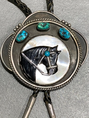 Bright Look high contrast VINTAGE NATIVE AMERICAN INLAY HORSE BOLO STERLING SILVER